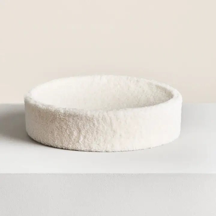 [Size:Small]Kip Cushion Cat Bed - Tuft and Paw