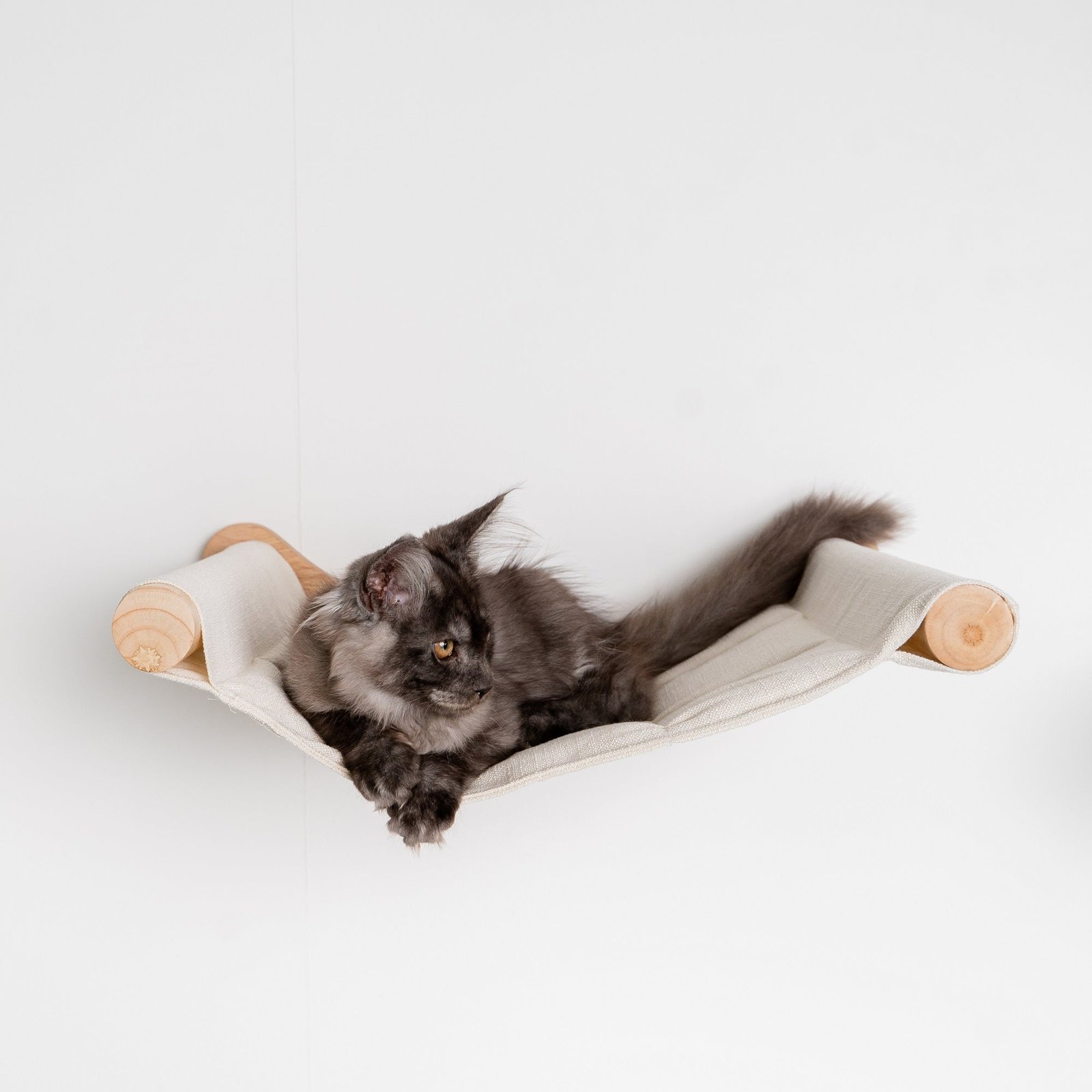 CatTreeKing-climbing-wall-cat-wall-hammock-xxl-beige-1 Cat Climbing Wall - Hammock de Luxe XXL (Beige) - Image 1